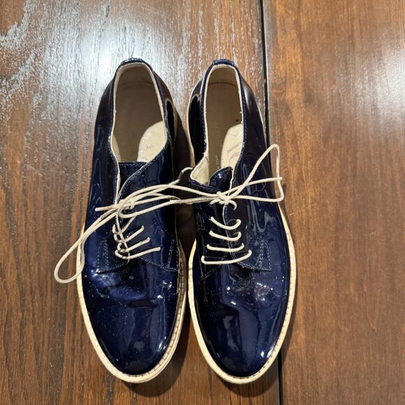 AGL Navy Patent Leather Lace-Up Shoes - Picture 12 of 12